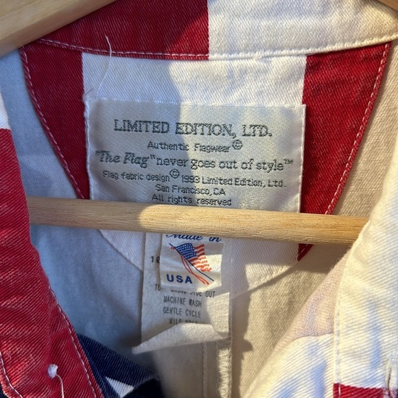Vintage American Flag Button Up Shirt 1993 - Picture 3 of 4